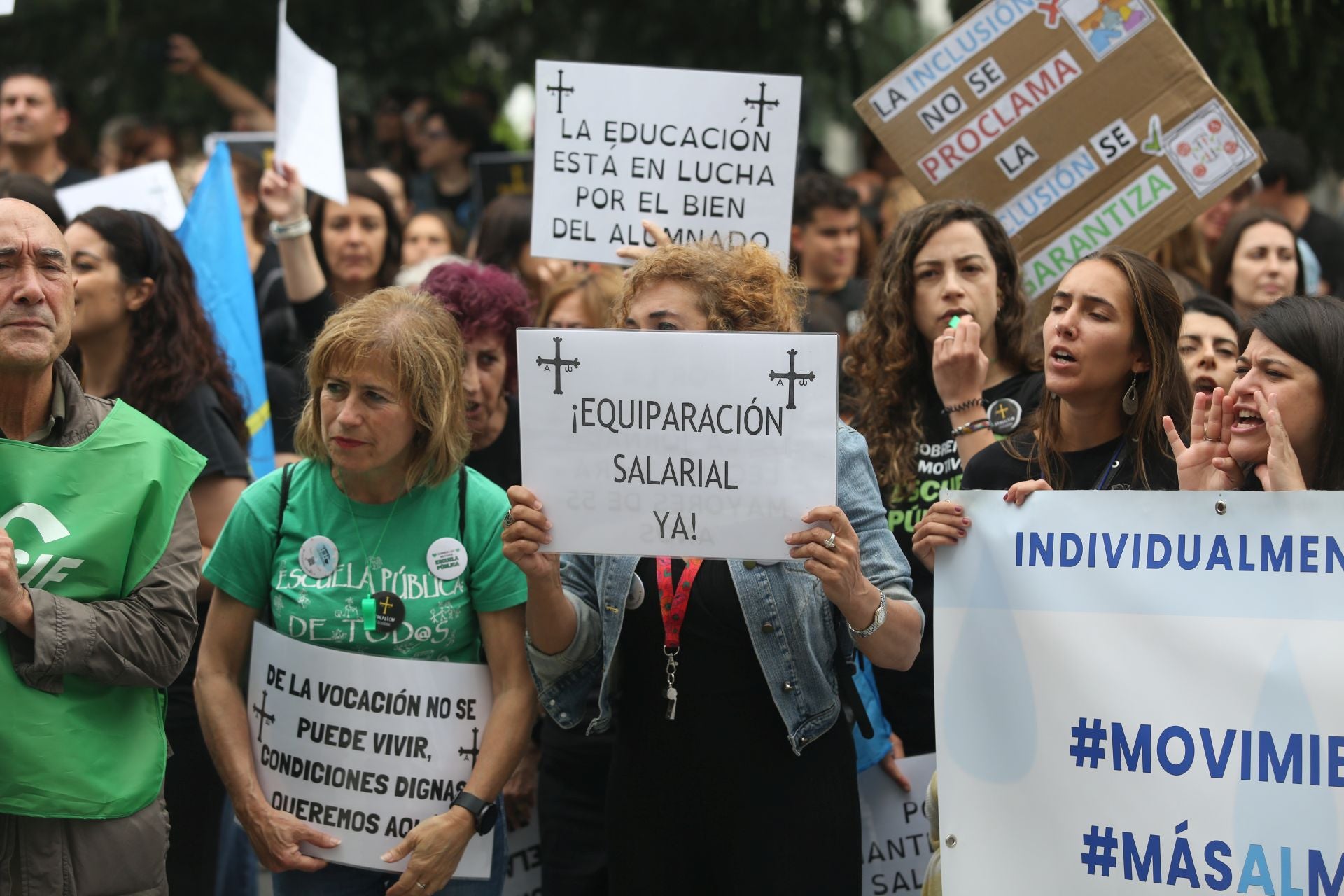 Nueva jornada de reinvindicaciones por la Educación en Asturias: los mensajes de la protesta docente