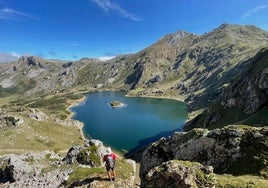 «Somiedo Científico» ofrece dos días de caminata por el Parque Natural de Somiedo con la astronomía y la geología como brújulas.