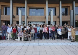 La delegación de Eysines fue recibida en el ayuntamiento por la concejala Marián Carbajal y las familias .