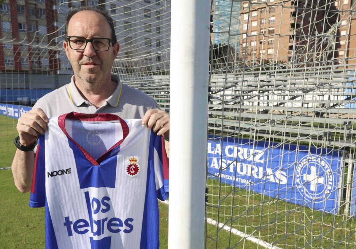 Luis Castro, leyenda del Real Avilés: «Veo demasiada euforia, la gente tiene que apretar desde el principio»