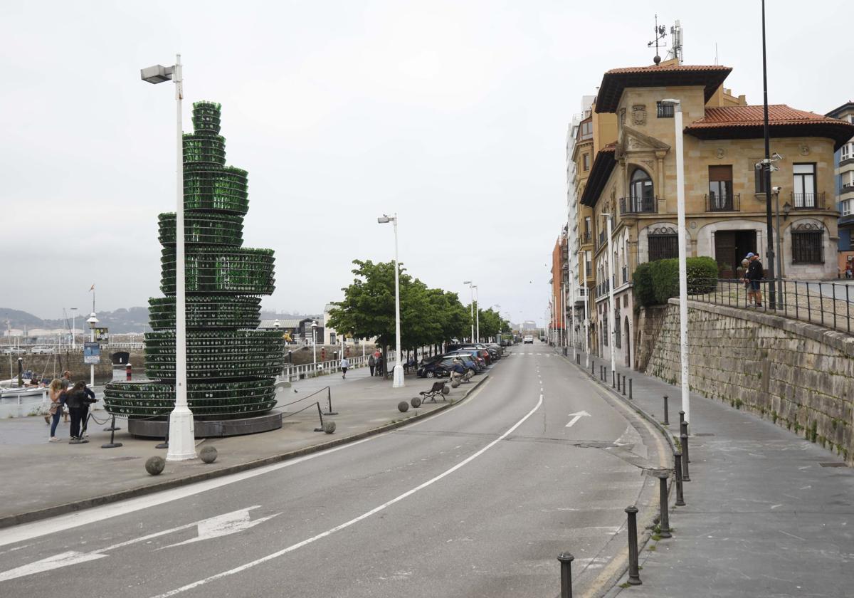 Vista de la calle Claudio Alvargonzález, donde este verano se ubicará una parte del Paseo Gastro.