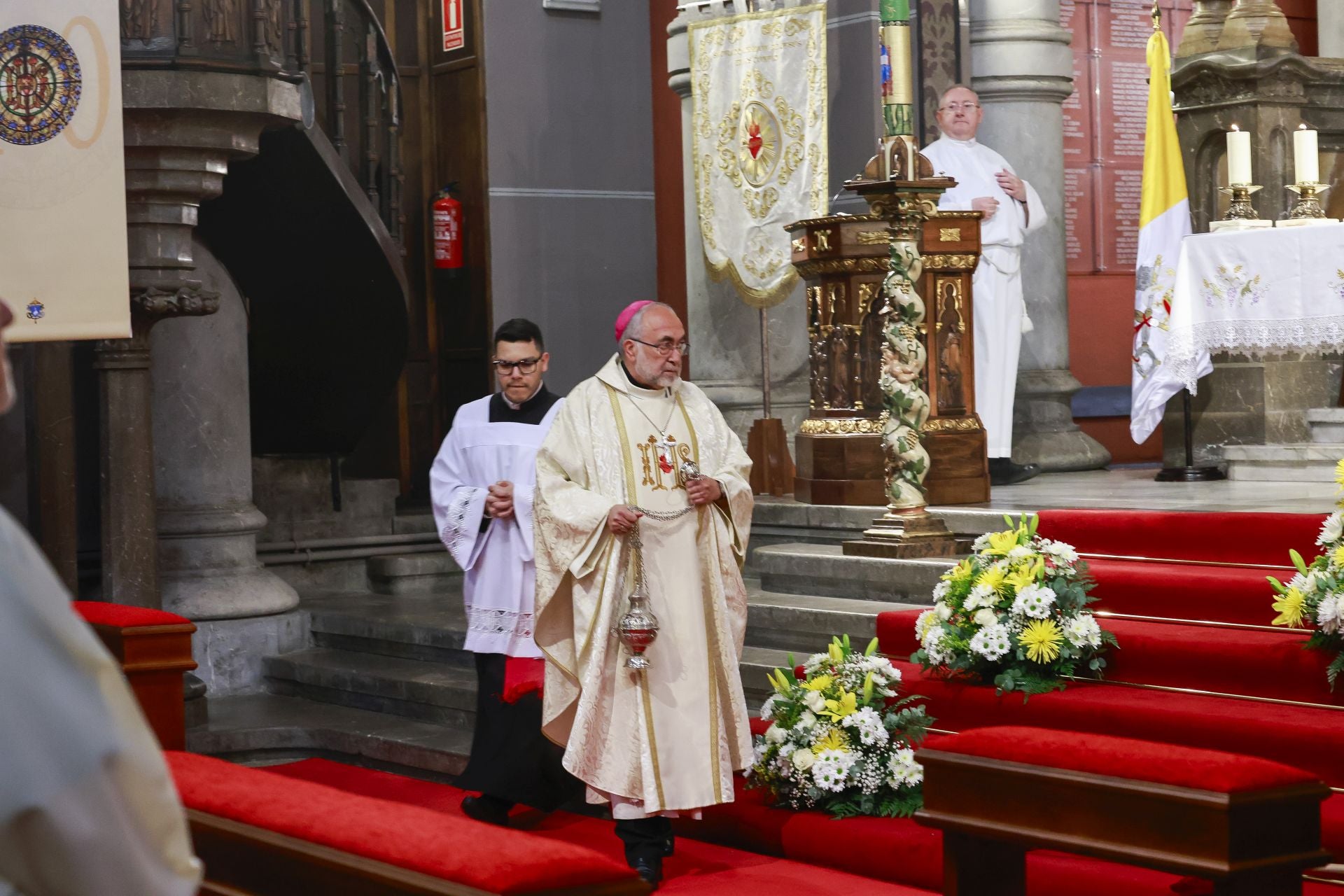 La clausura del Centenario de la Basílica del Sagrado Corazón, en Gijón, en imágenes