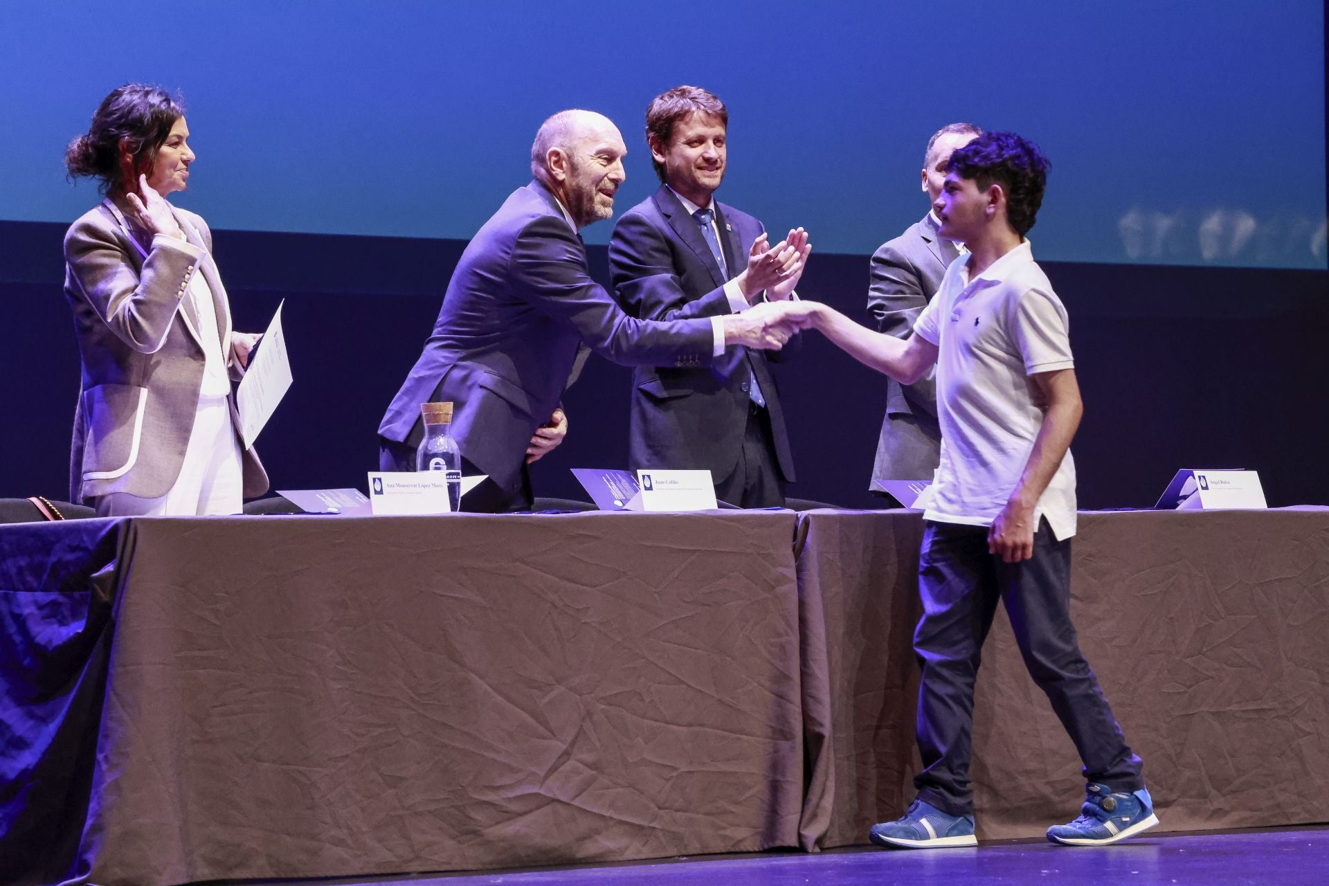 Alumnos extraordinarios: Premios al esfuerzo personal y a la excelencia académica, en imágenes