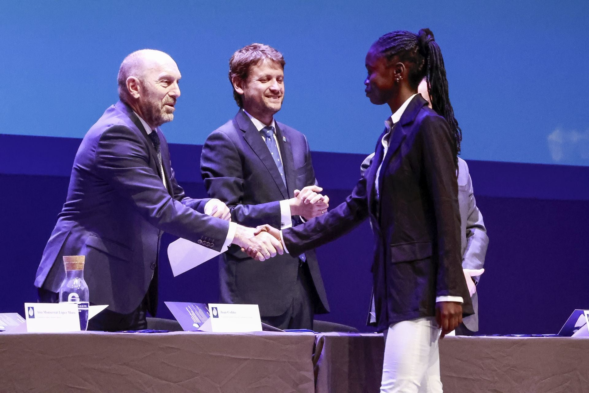 Alumnos extraordinarios: Premios al esfuerzo personal y a la excelencia académica, en imágenes