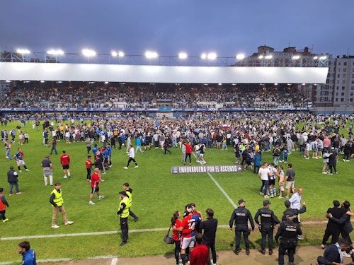 Fotos: Euforia en Avilés por el ascenso a Primera Federación
