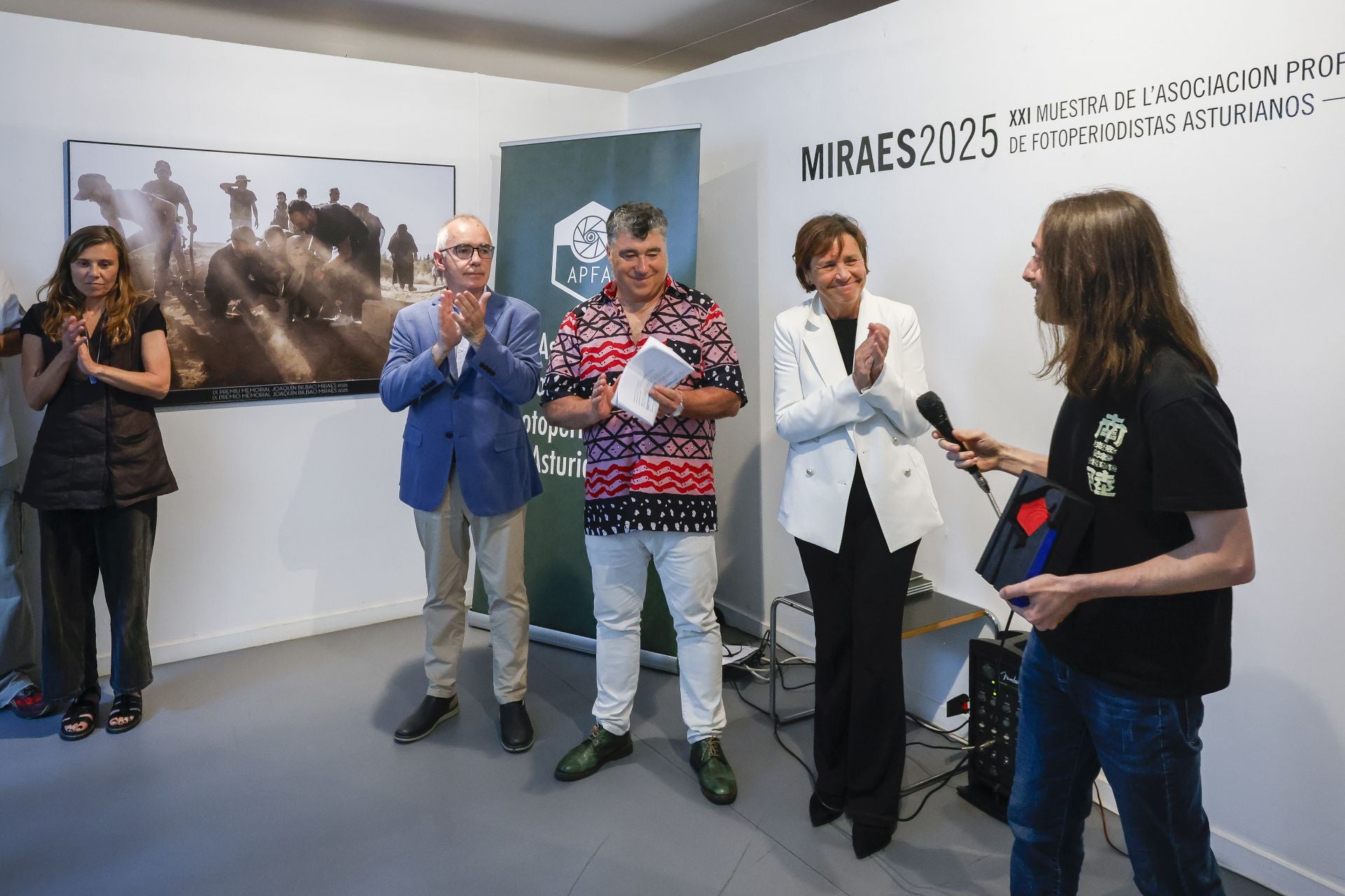 El Barjola se abre a la foto documental