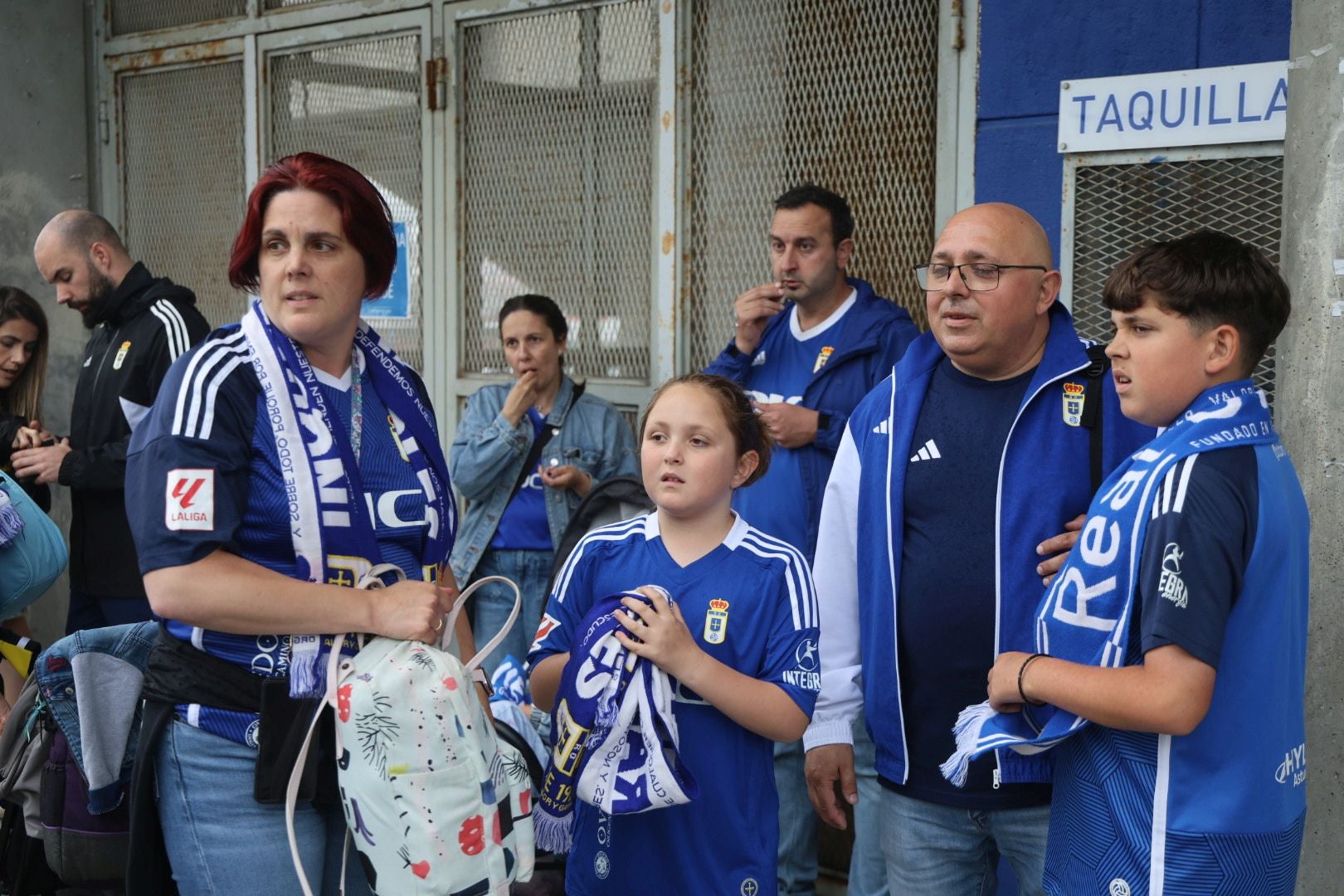 ¿Estuviste en el Carlos Tartiere para ver el Real Oviedo-Cádiz? ¡Búscate entre las fotos!