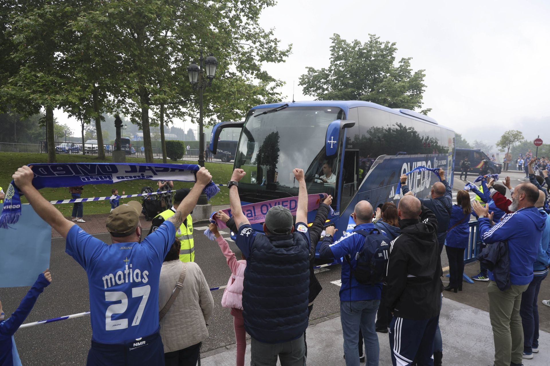 ¿Estuviste en el Carlos Tartiere para ver el Real Oviedo-Cádiz? ¡Búscate entre las fotos!