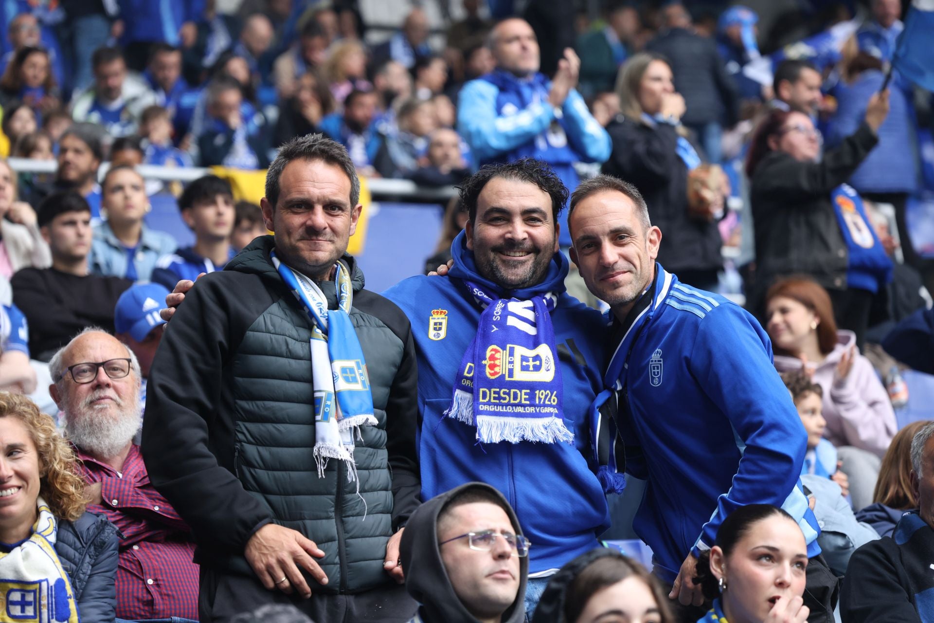¿Estuviste en el Carlos Tartiere para ver el Real Oviedo-Cádiz? ¡Búscate entre las fotos!