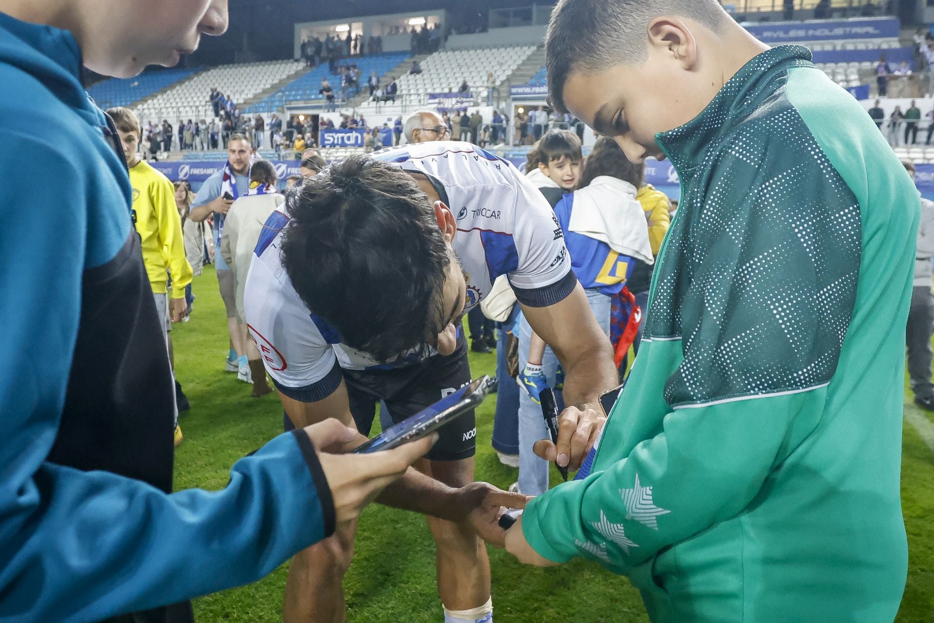 Fotos: Euforia en Avilés por el ascenso a Primera Federación
