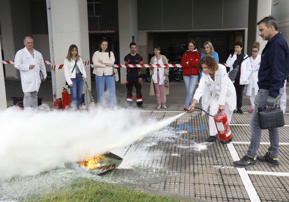 El Hospital de Cabueñes se entrena en emergencias