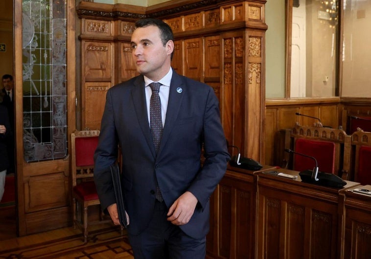 El consejero de Hacienda y portavoz del Principado, Guillermo Peláez.