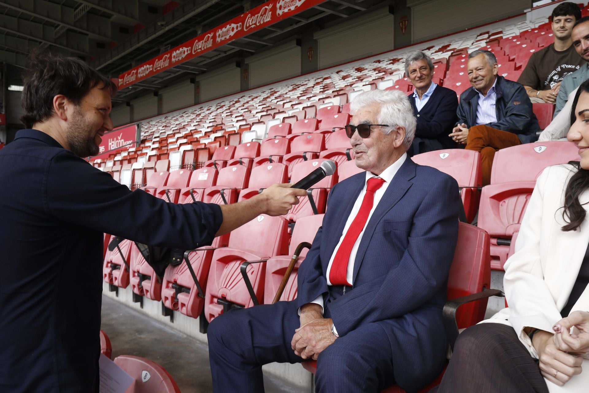 El Molinón y la despedida más íntima de Cote