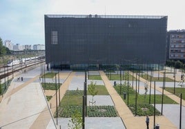 Edificio de la nueva Jefatura de la Policía Local de Gijón en el barrio de El Polígono.