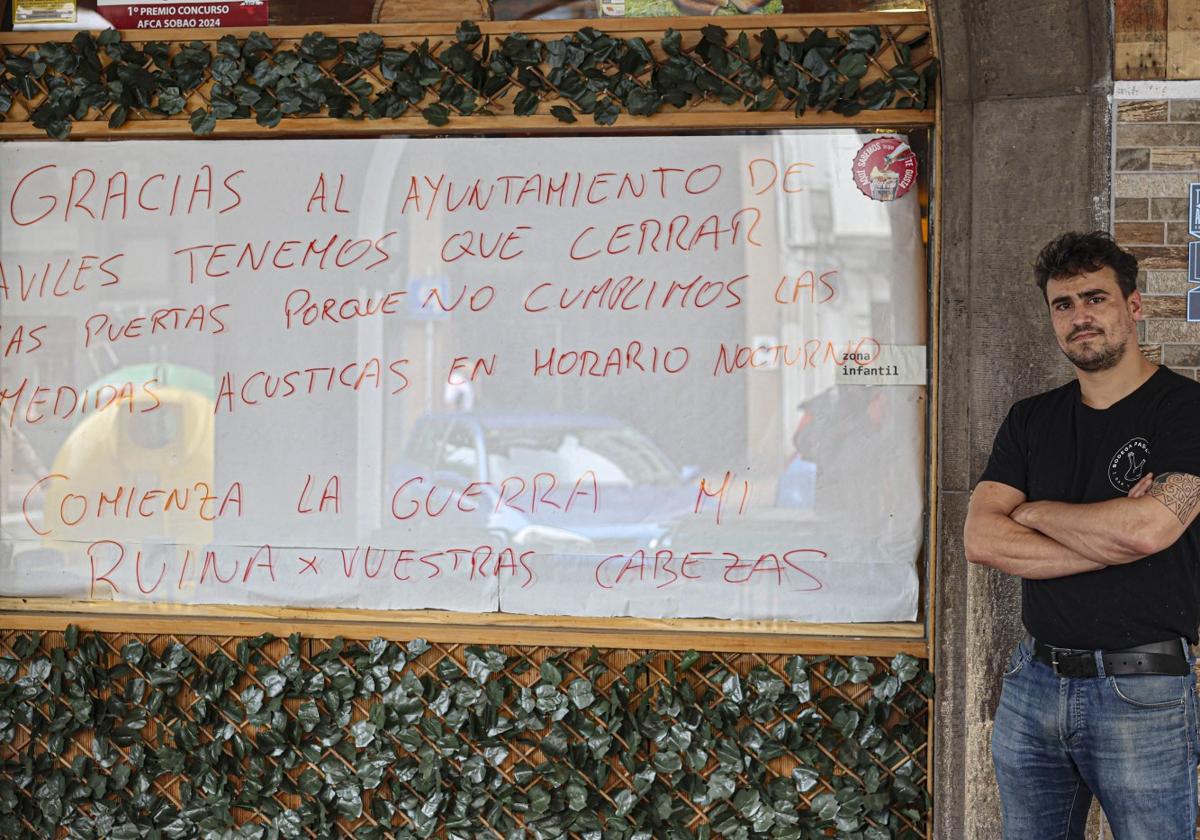Óscar Rodríguez, hostelero en Avilés: «No me puedo gastar otros cinco mil euros en acristalamiento»