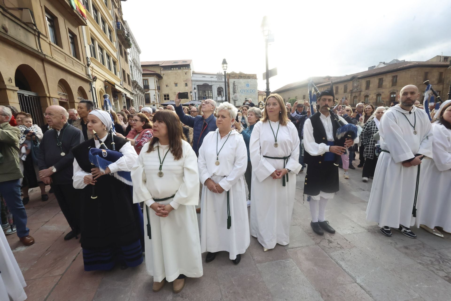 La Esperanza sale en procesión de la capilla de La Balesquida hasta San Tirso