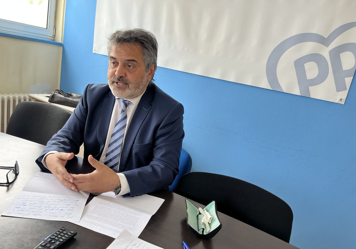Juan Luis Berros, portavoz del PP en el Ayuntamiento de Siero.