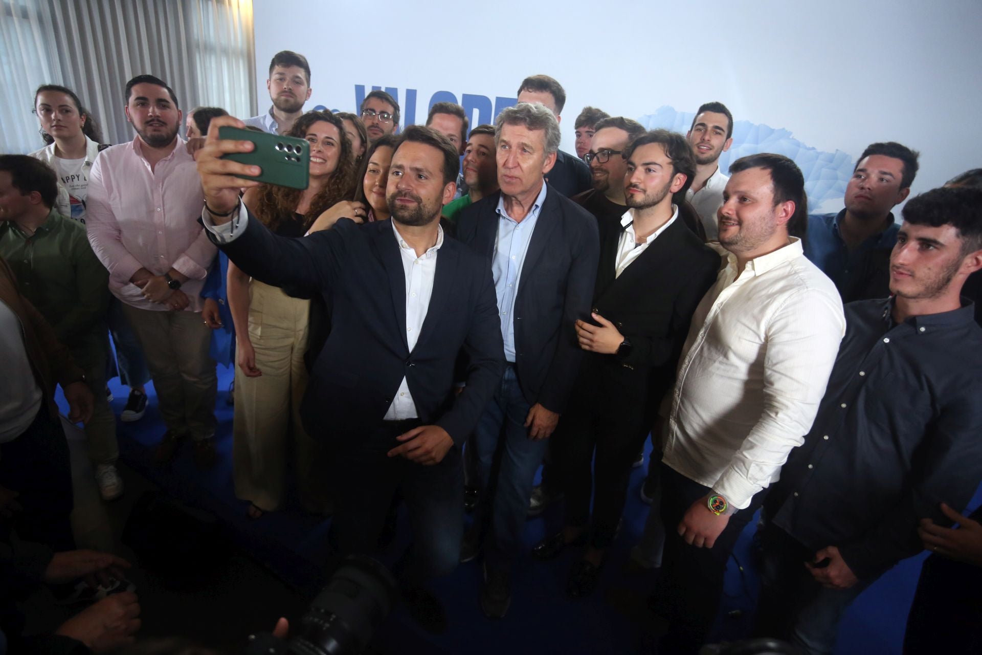 El encuentro de Feijóo con afiliados en Oviedo, en imágenes