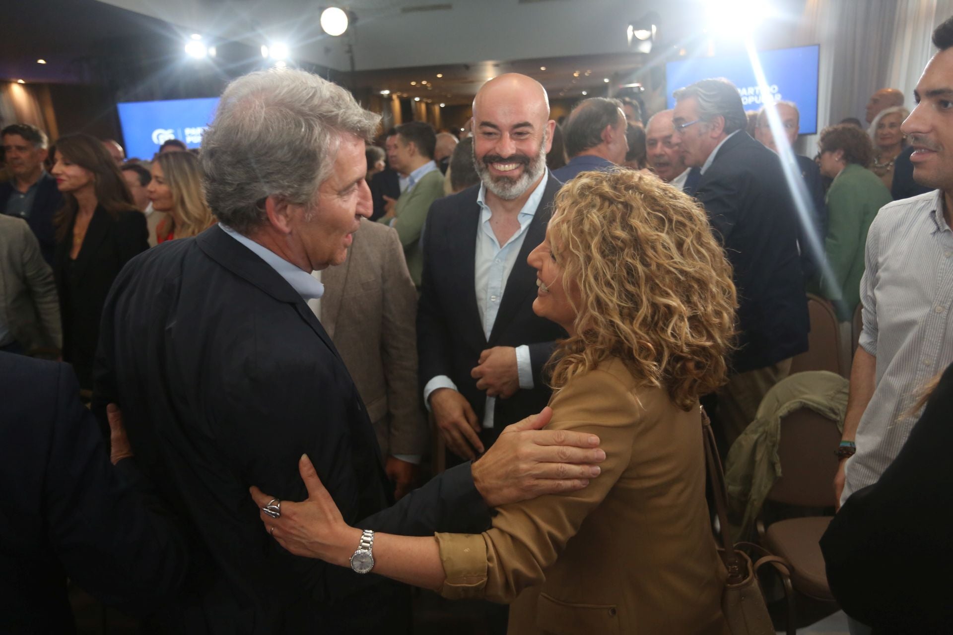 El encuentro de Feijóo con afiliados en Oviedo, en imágenes
