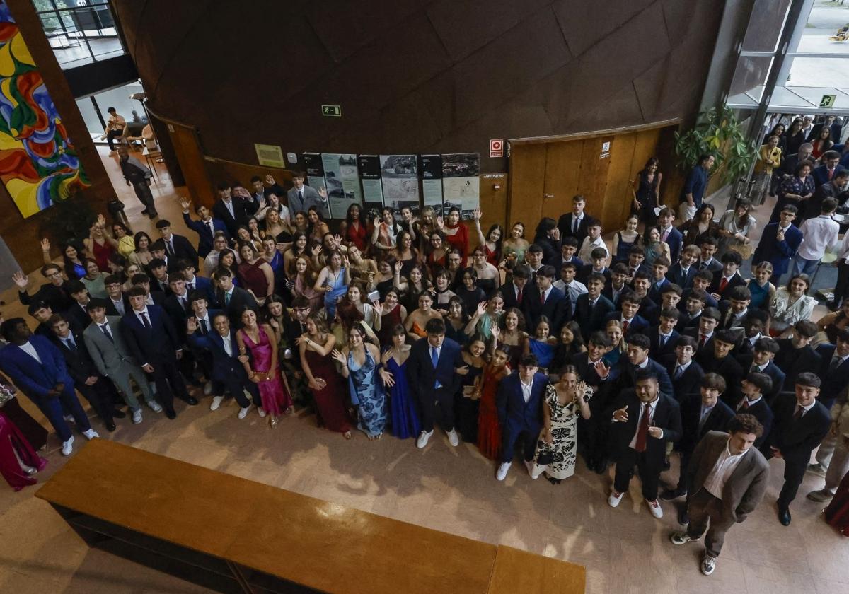 El final de una gran etapa: viernes de graduaciones en Gijón