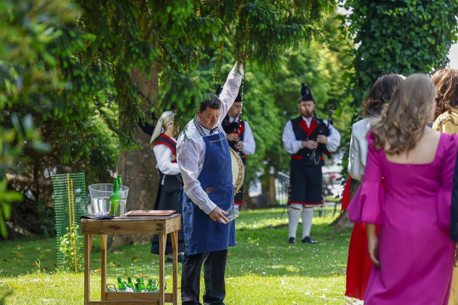 Una boda celebrada en Gijón y dos enamorados de la ciudad