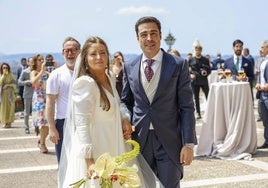 Los novios, Leni Delgado y Juan Luis Diez. Ella, de Murcia y él, de León, pero eligieron Gijón para celebrar su boda.