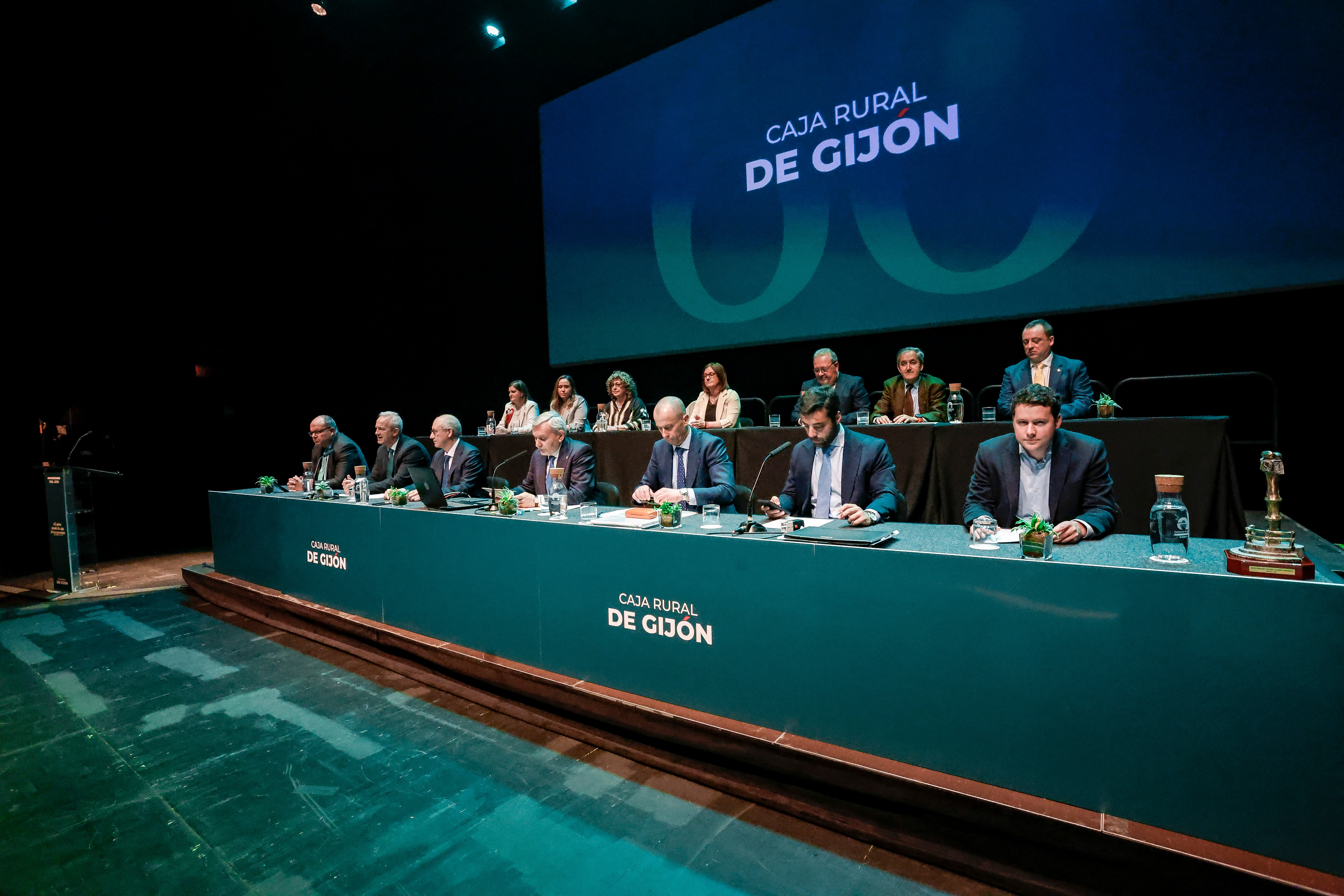 Caja Rural de Gijón celebra su 60 aniversario: las imágenes de la jornada