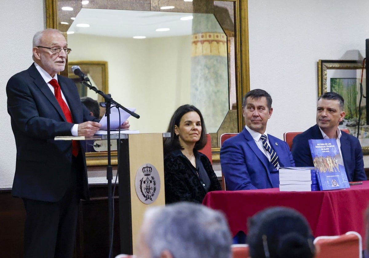 Imagen principal - Ingenieros técnicos industriales de Asturias celebran su día