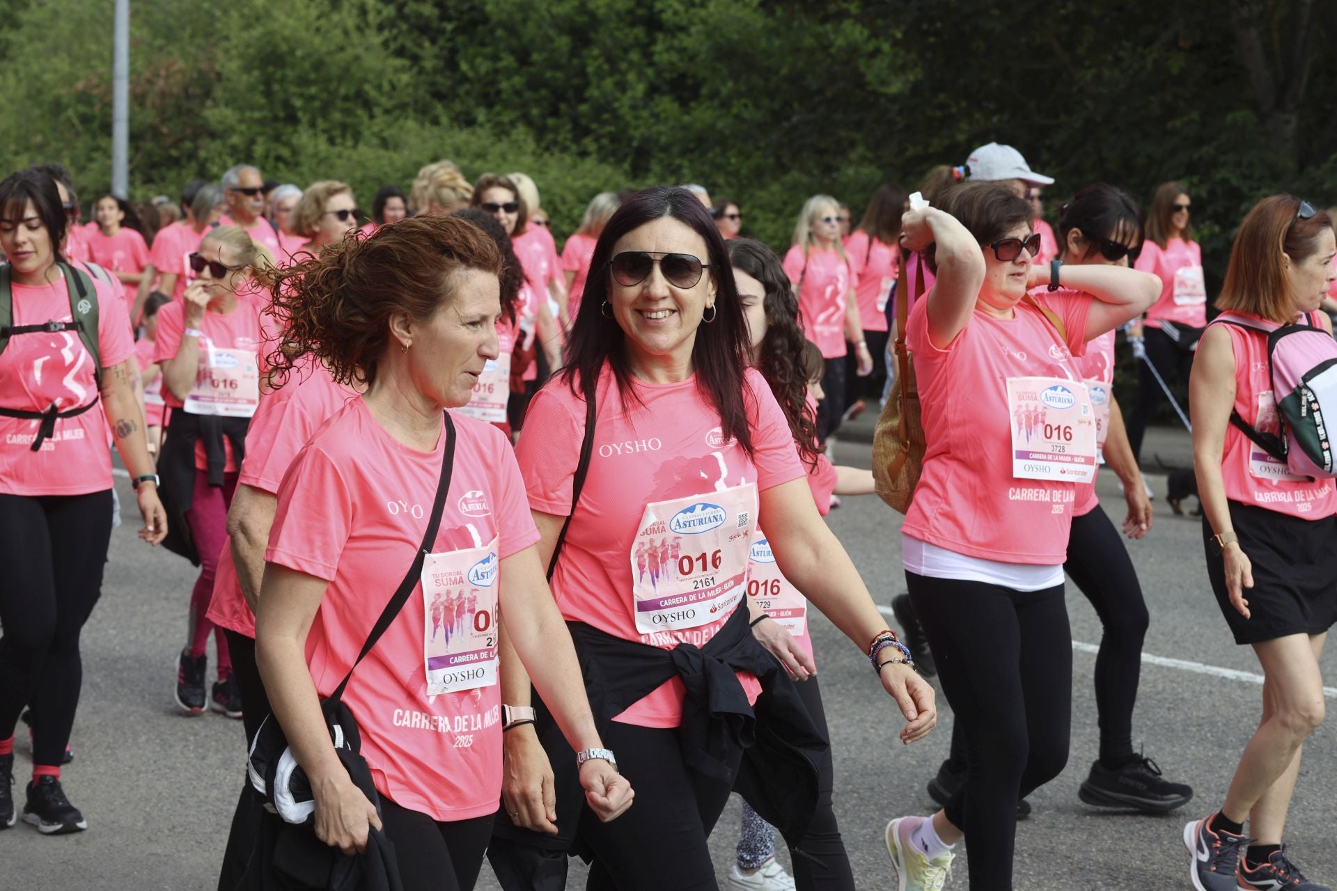 Carrera de la Mujer | Imparable marea rosa en Gijón