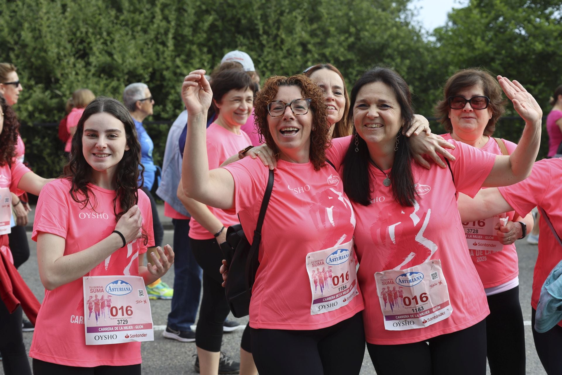 Carrera de la Mujer | Imparable marea rosa en Gijón