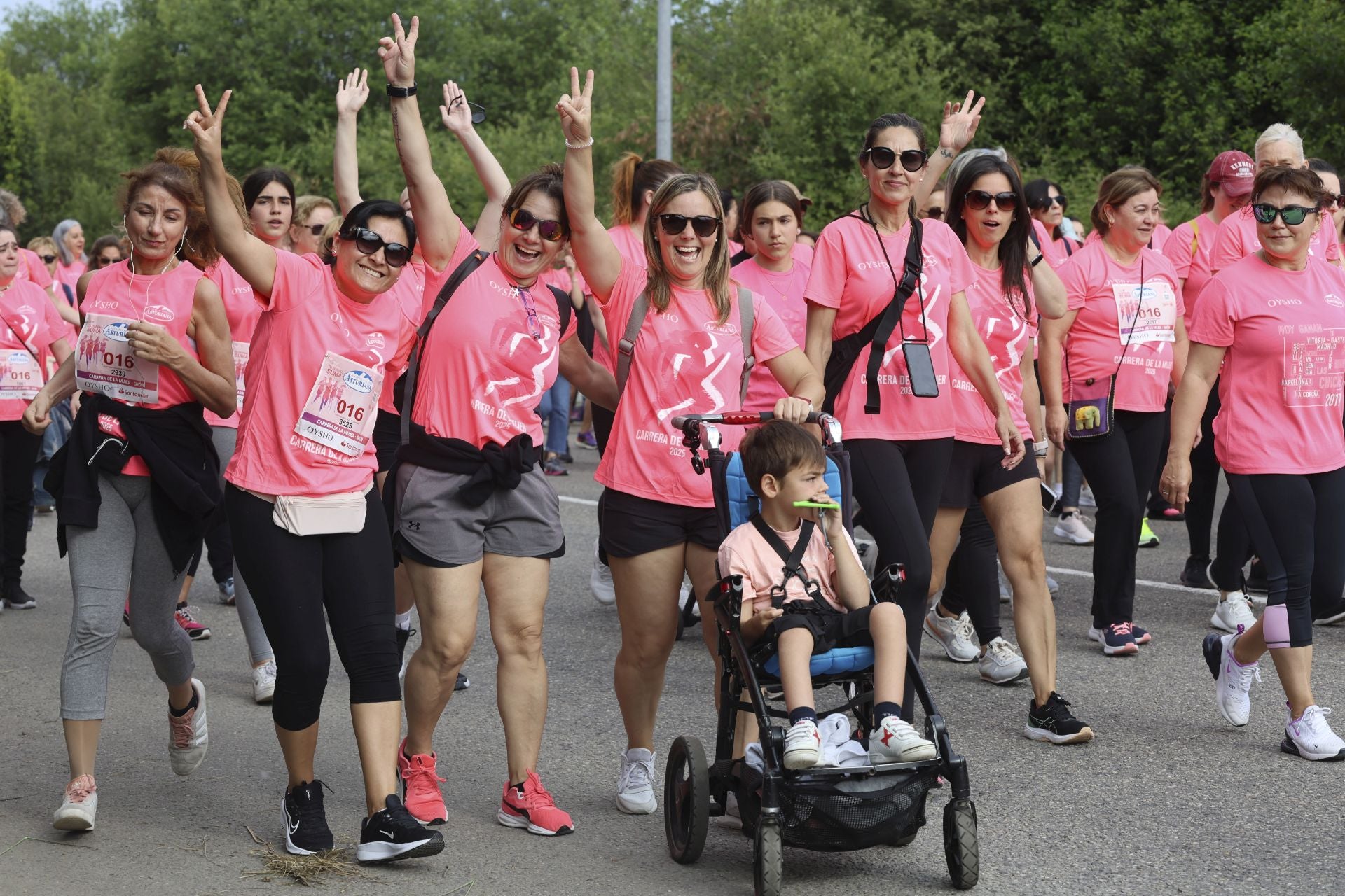 Carrera de la Mujer | Imparable marea rosa en Gijón