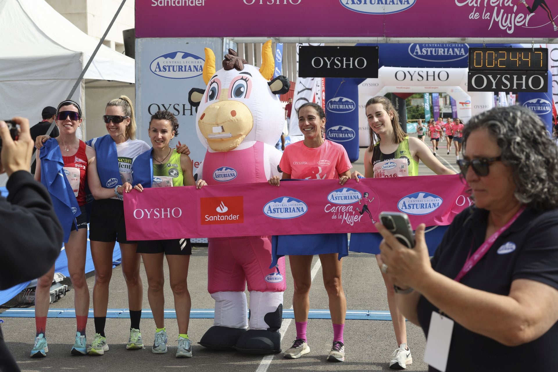 Carrera de la Mujer | Imparable marea rosa en Gijón