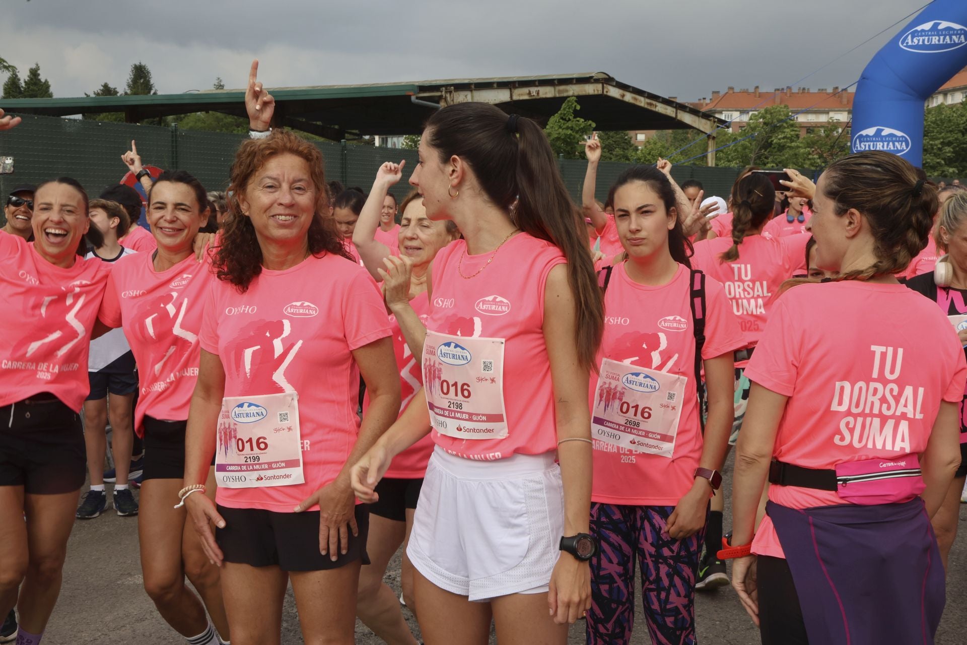 Carrera de la Mujer | Imparable marea rosa en Gijón