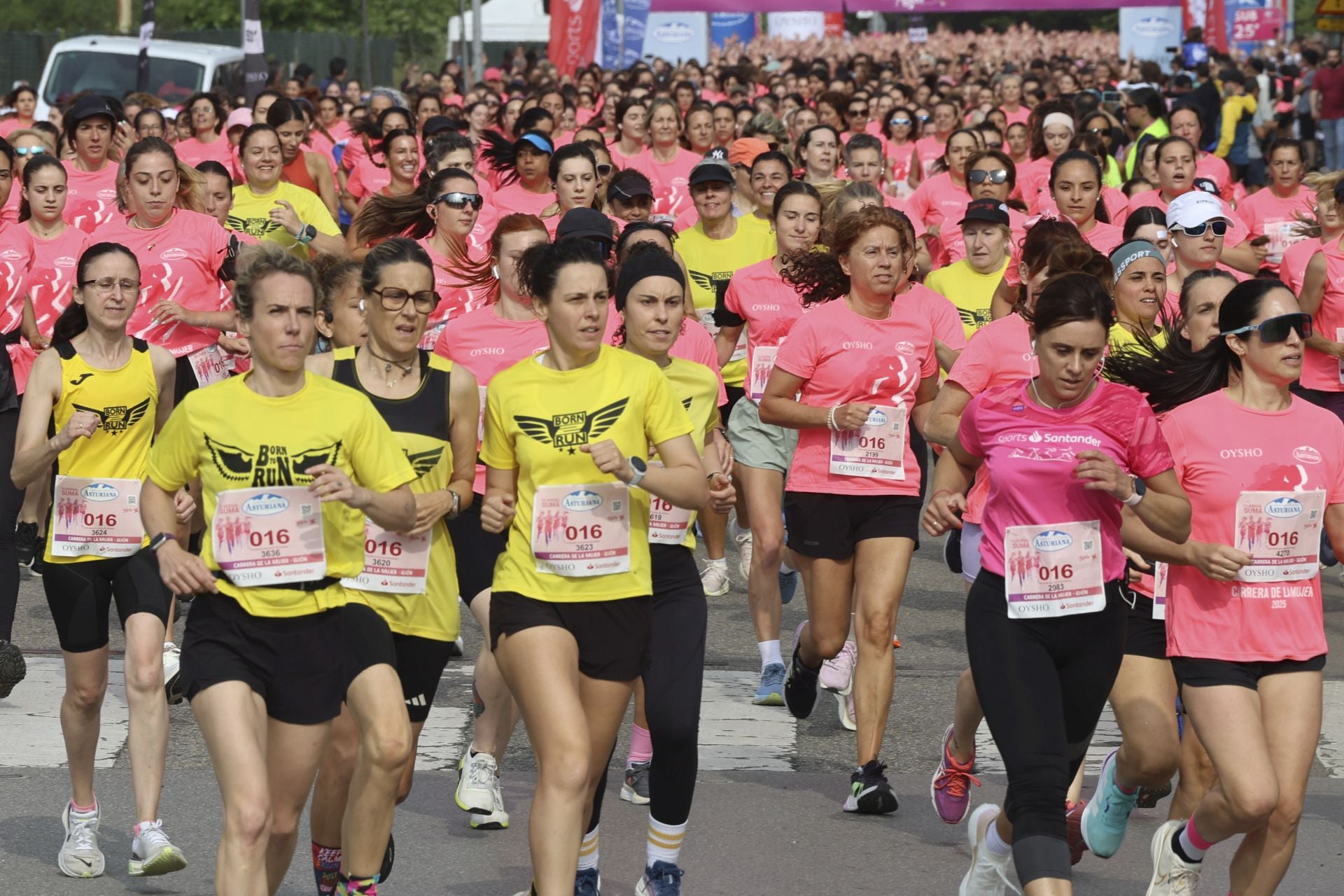 Carrera de la Mujer | Imparable marea rosa en Gijón