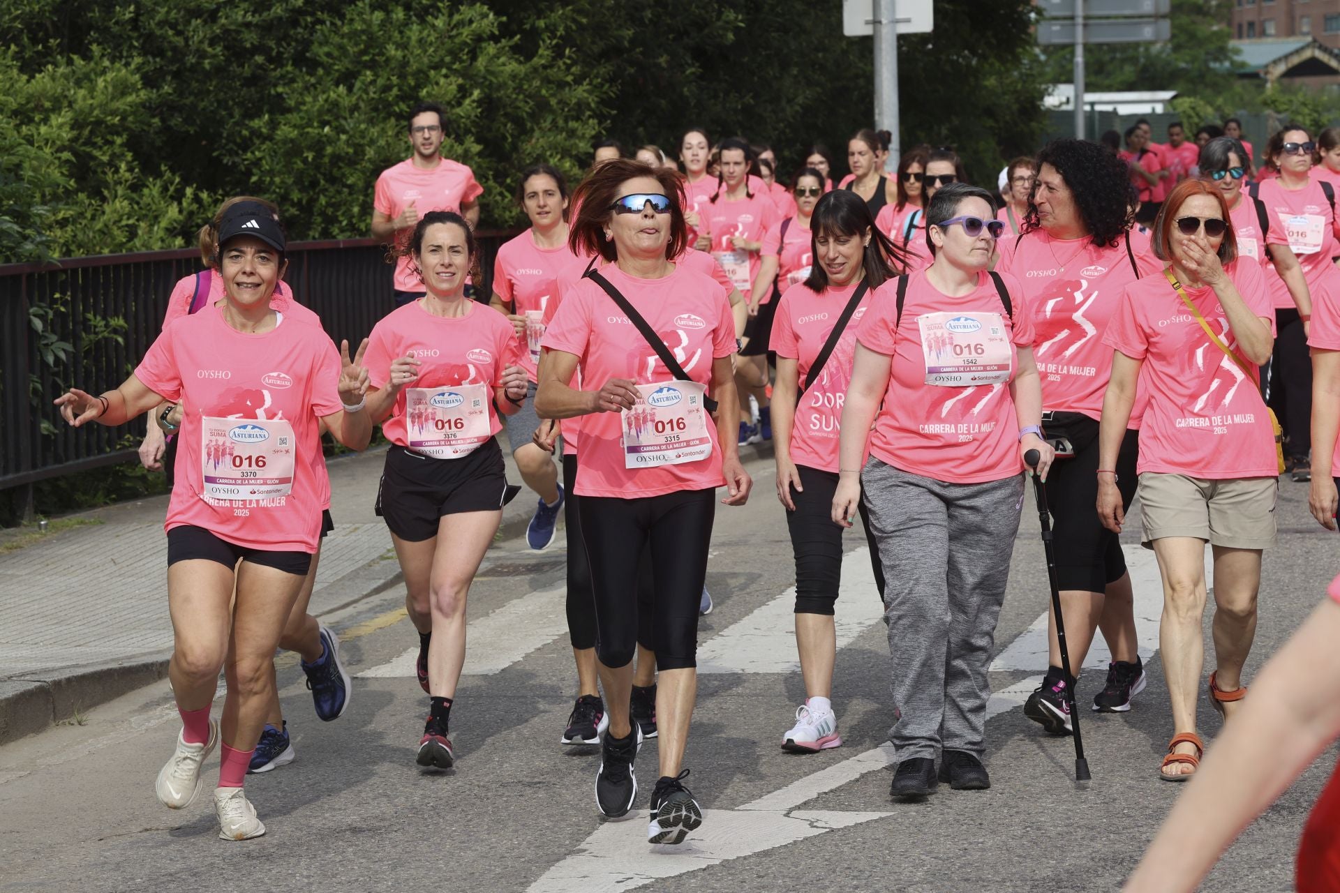 Carrera de la Mujer | Imparable marea rosa en Gijón
