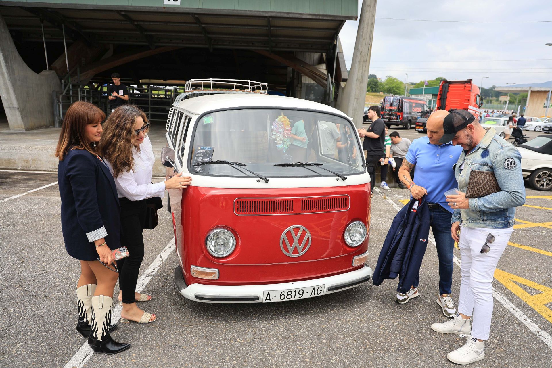 El motor de lujo revoluciona Pola de Siero