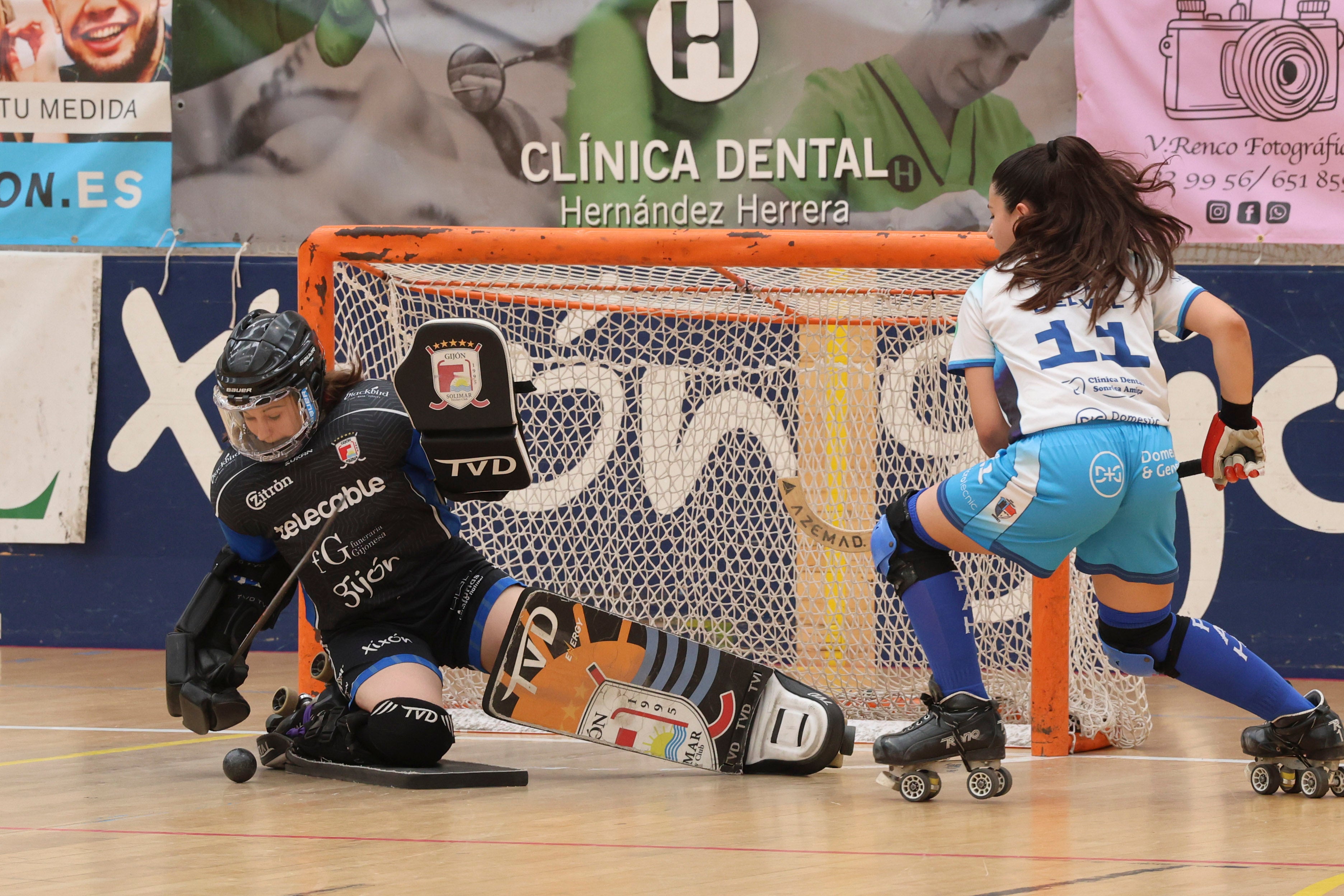 Entre la alegría y el llanto: las imágenes del último partido del Telecable Hockey