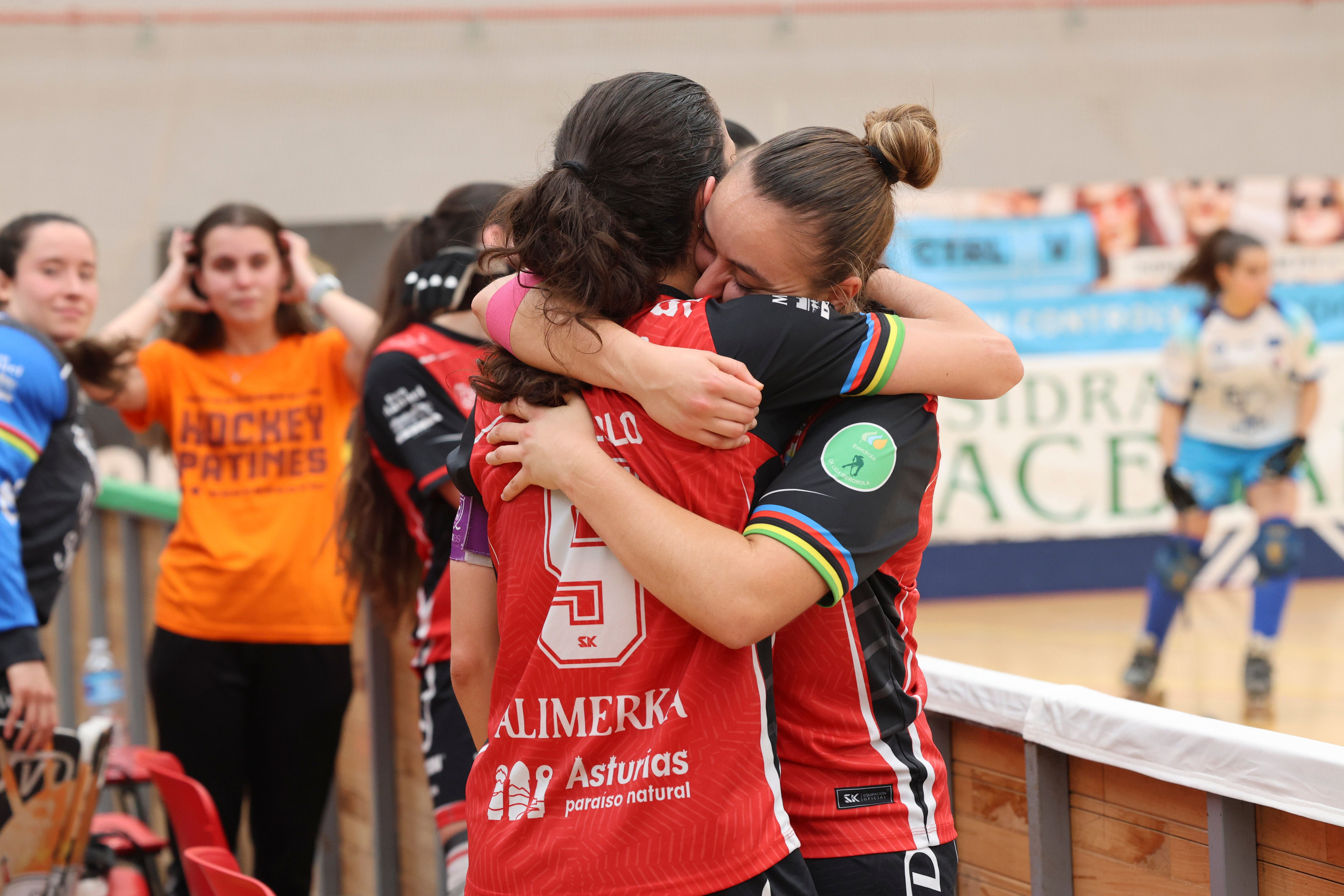 Entre la alegría y el llanto: las imágenes del último partido del Telecable Hockey