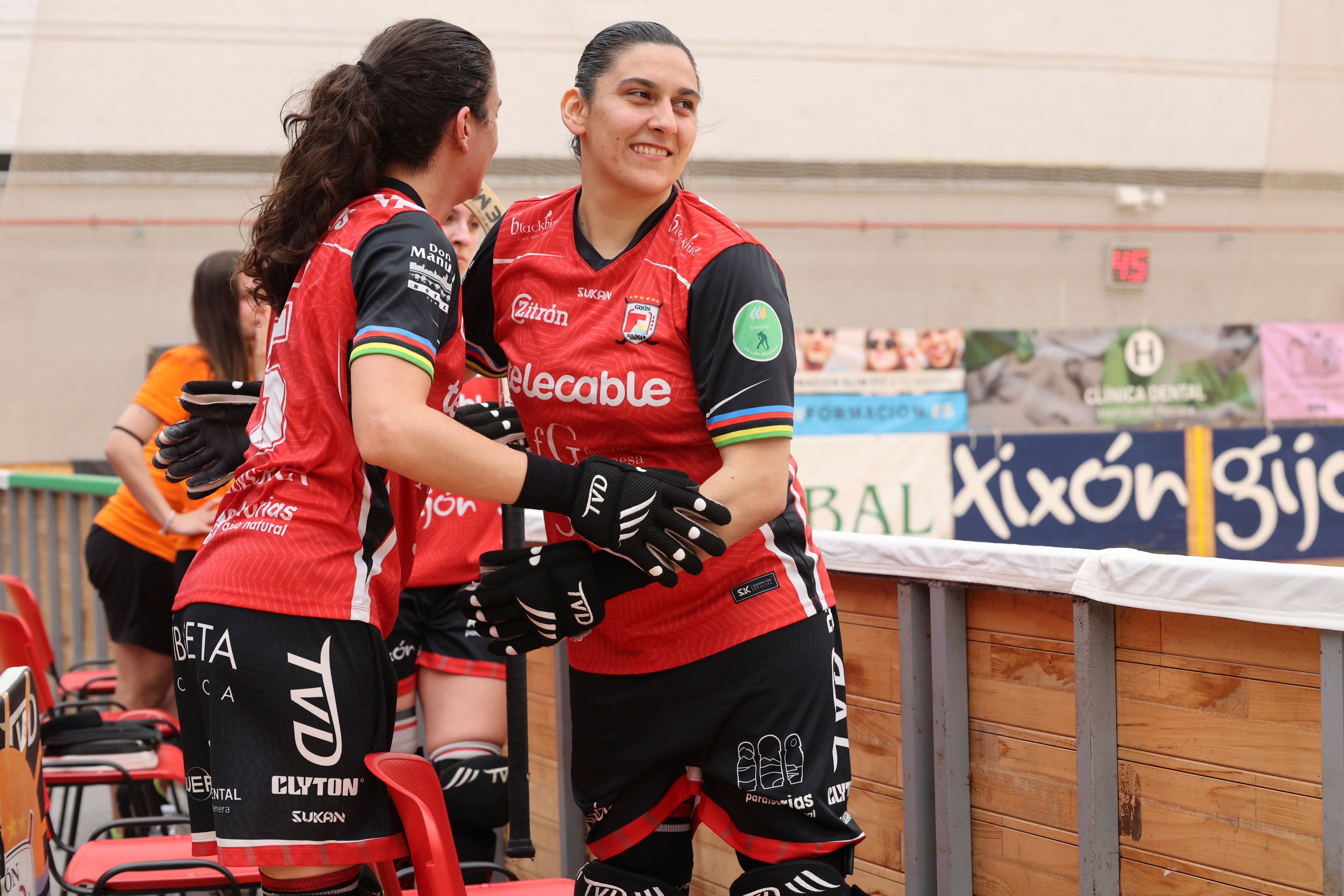 Entre la alegría y el llanto: las imágenes del último partido del Telecable Hockey