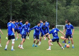 Entrenamiento del Real Oviedo esta mañana.