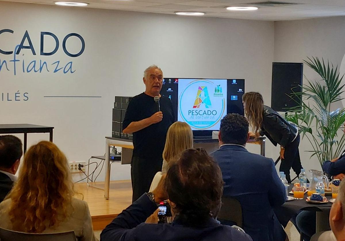 Ferrán Adriá, en Avilés: «Hay que enseñar a los niños en las escuelas que es importantísimo comer pescado»