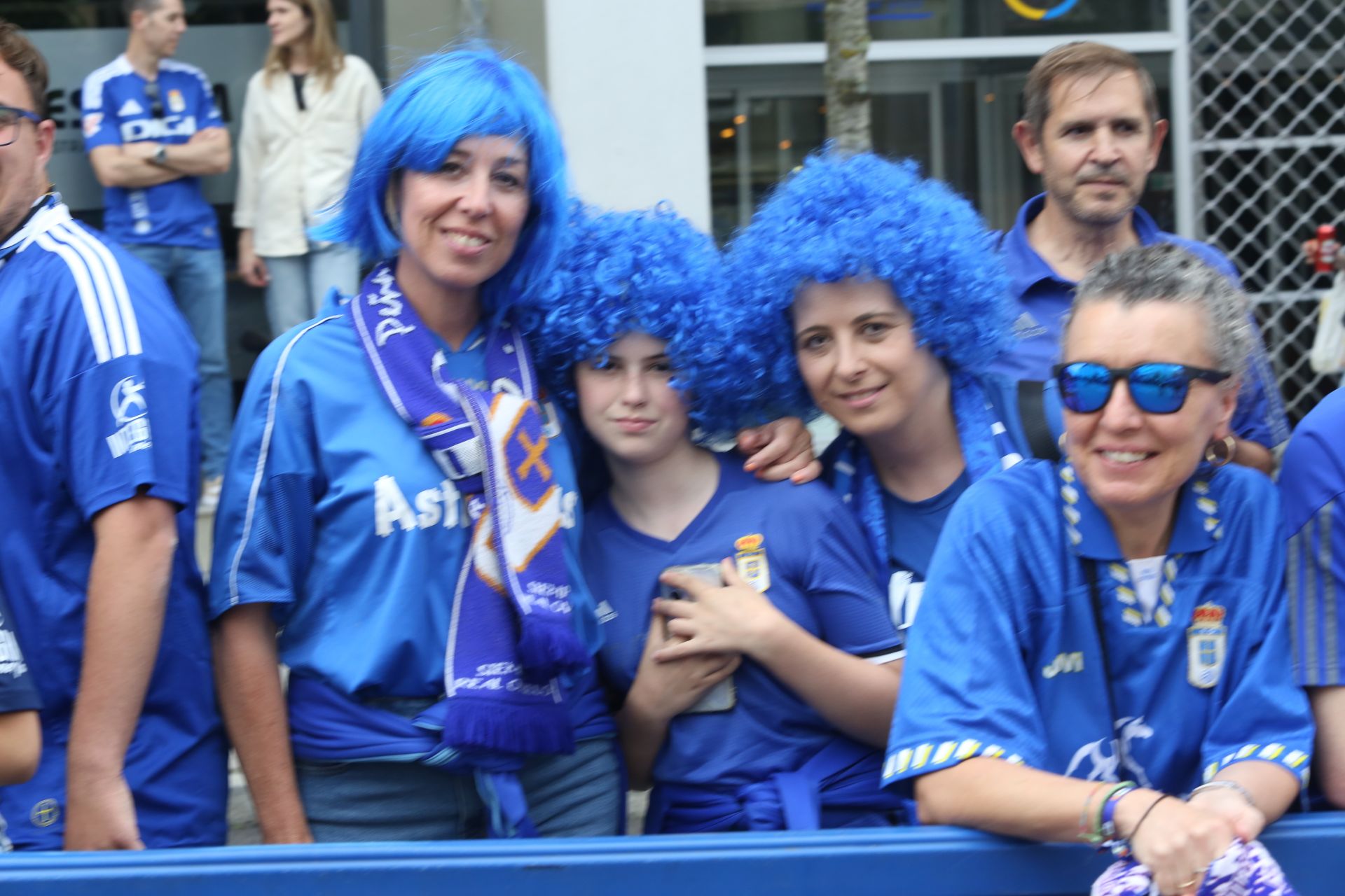 Ambientazo previo para el Real Oviedo - Almería
