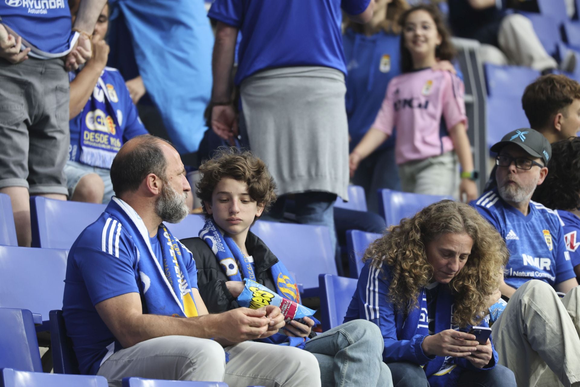 ¿Estuviste en el Real Oviedo - Almería? ¡Búscate en las imágenes!