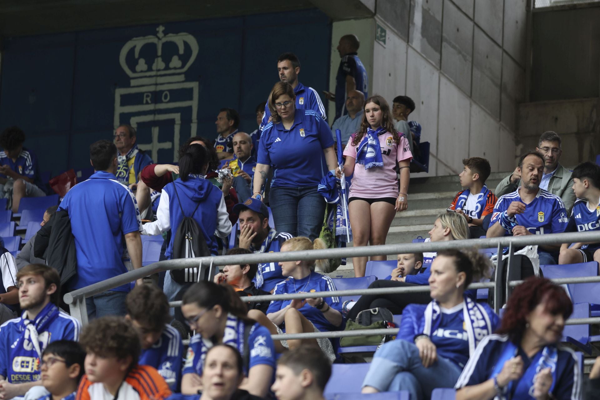 ¿Estuviste en el Real Oviedo - Almería? ¡Búscate en las imágenes!