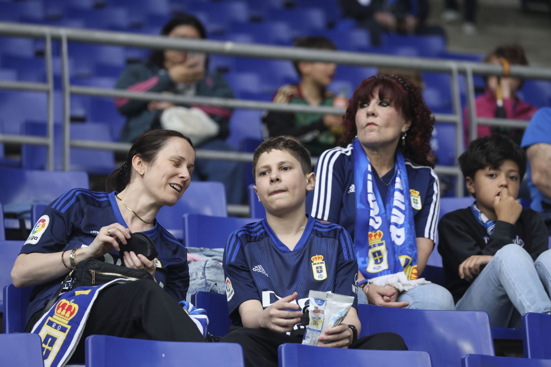 ¿Estuviste en el Real Oviedo - Almería? ¡Búscate en las imágenes!