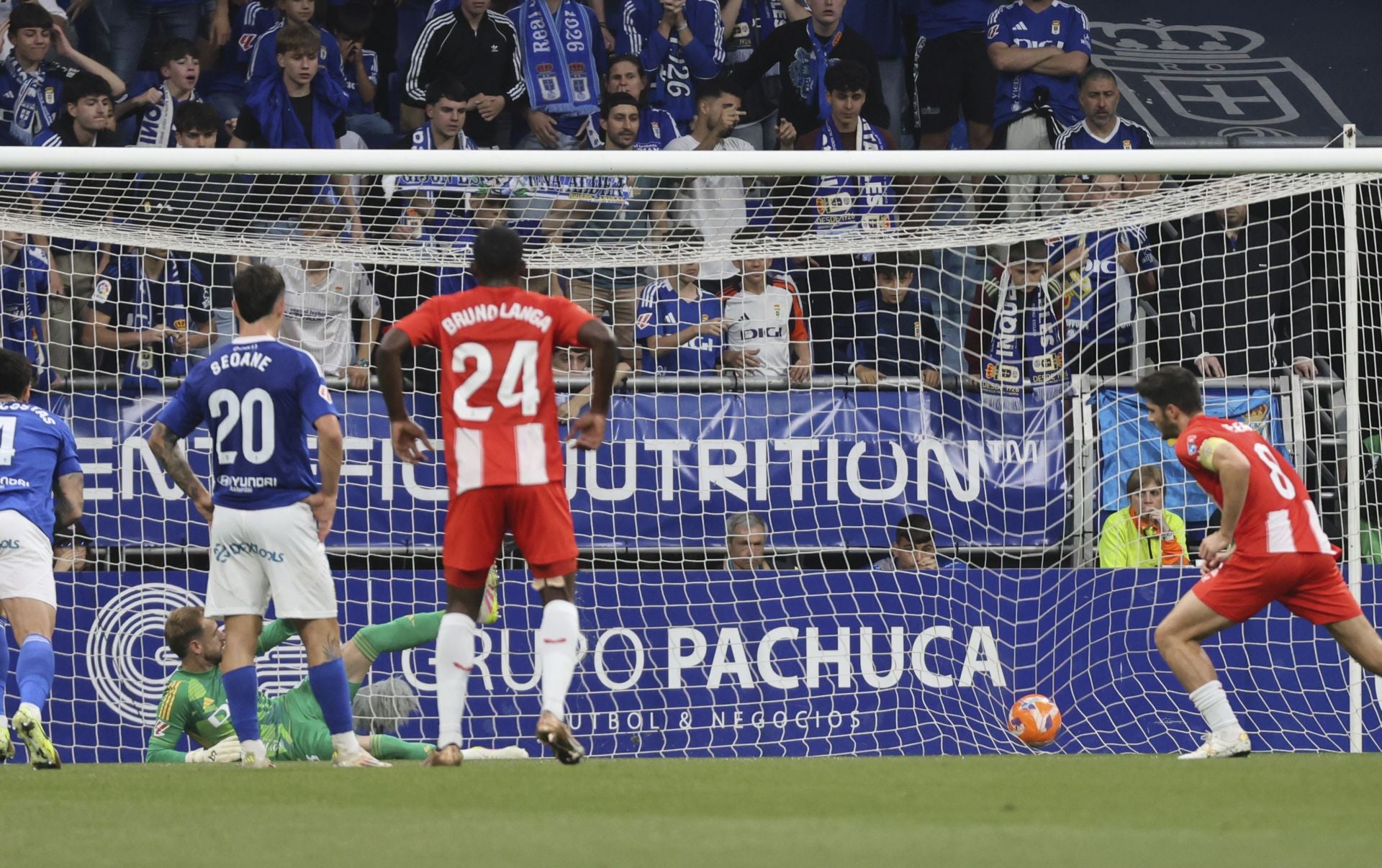 Las mejores imágenes del Real Oviedo - Almería