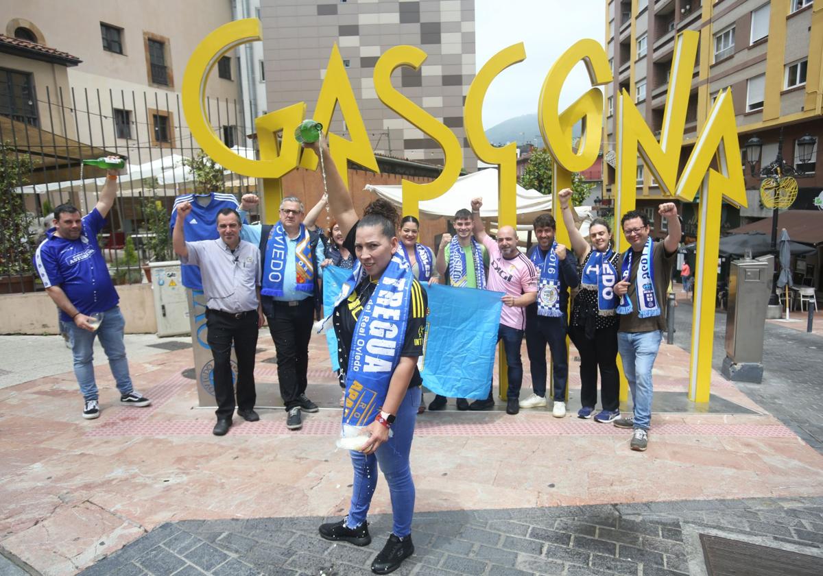 «Todos estamos apoyando al Real Oviedo; toca una alegría»