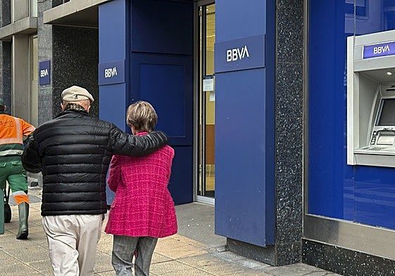 Oficina de BBVA situada en una céntrica calle de Gijón.