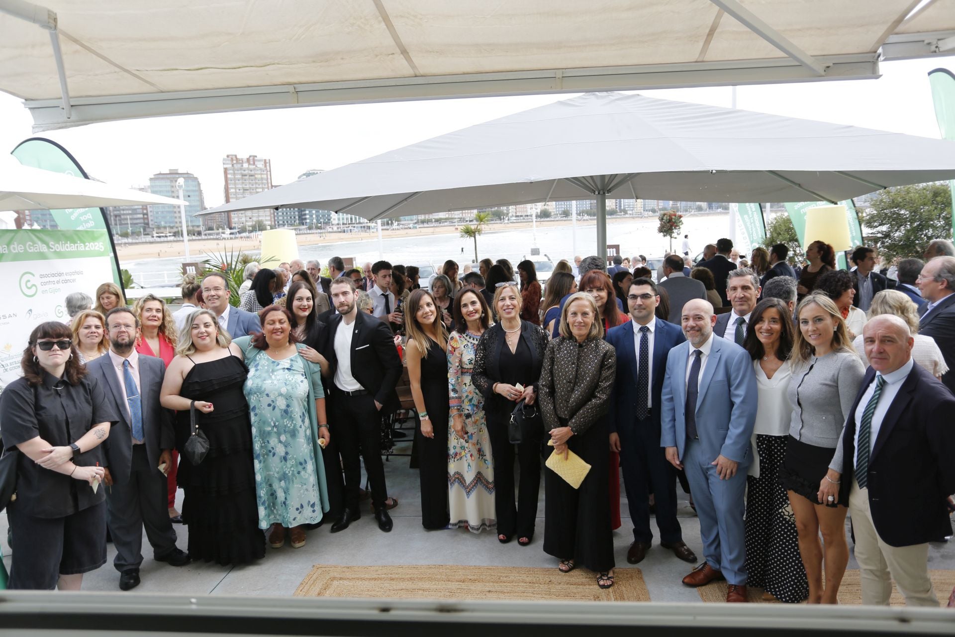 La AECC celebra su cena de gala solidaria en Gijón