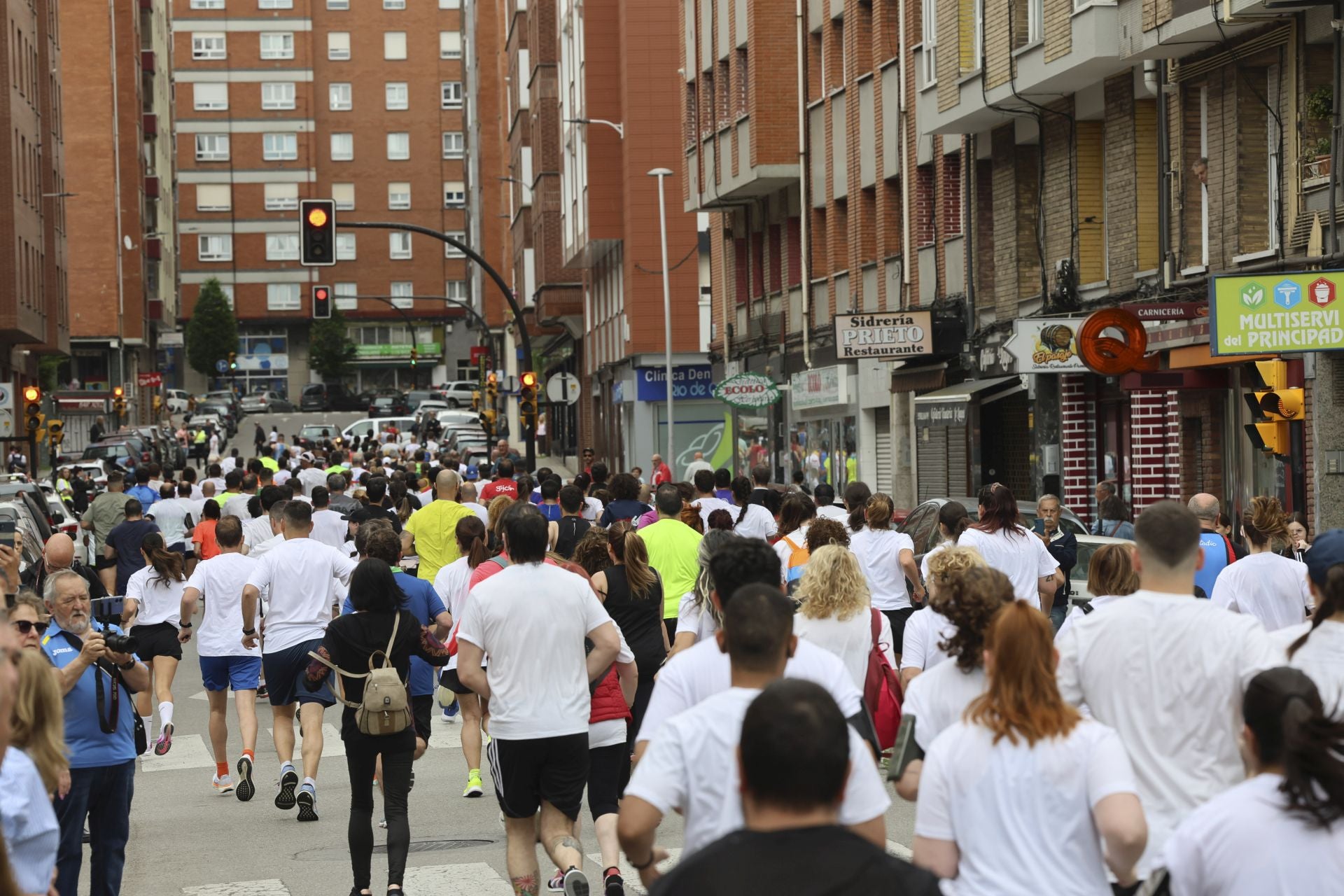 El Llano, en Gijón, corre por una buena causa